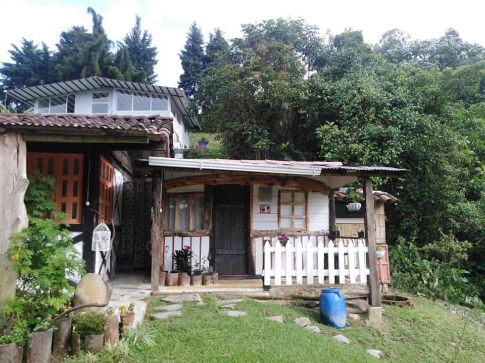 Tarragona Hostal Santa Rosa de Cabal Buitenkant foto