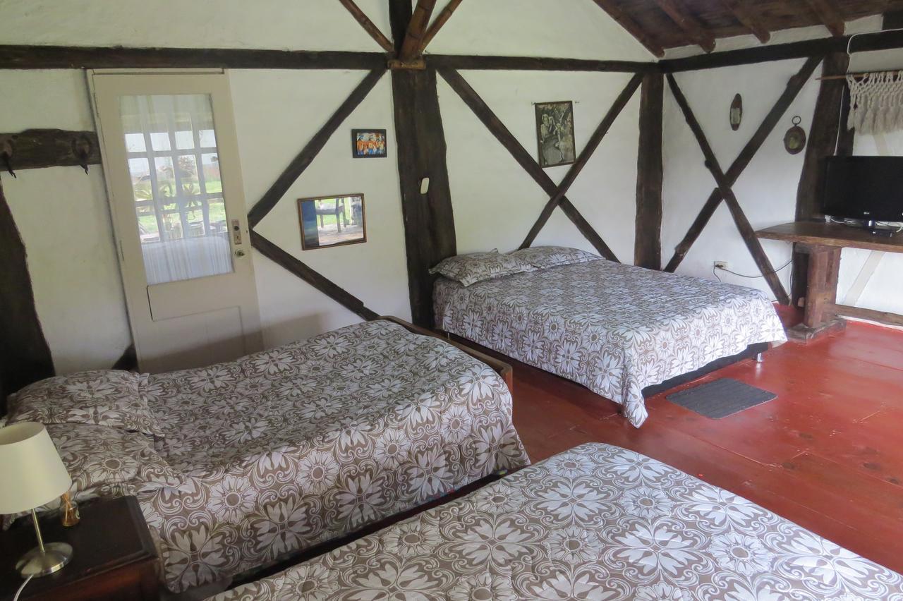 Tarragona Hostal Santa Rosa de Cabal Buitenkant foto
